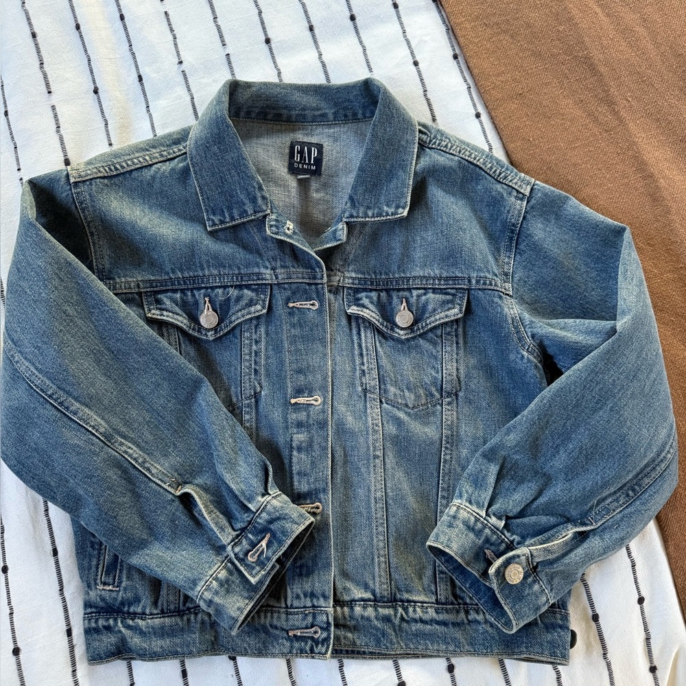 GAP Denim cropped women’s jacket